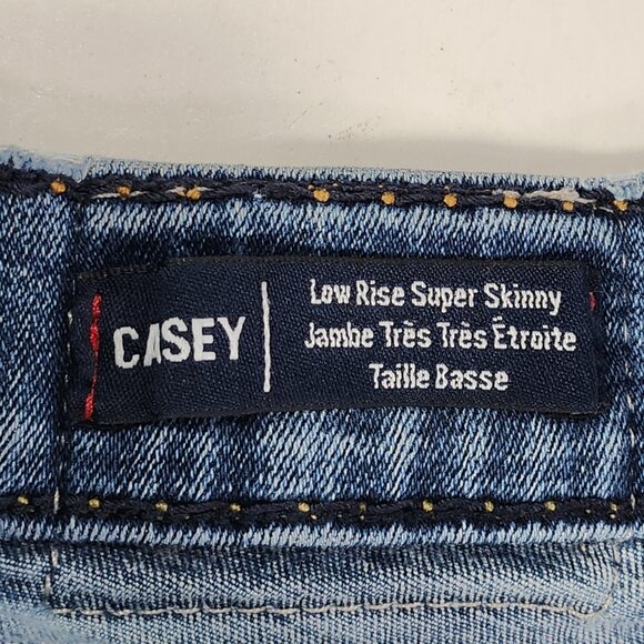 True Religion Casey Women 27 Mid Cut Off Blue Denim Jean Shorts Inseam 4" - Picture 8 of 12